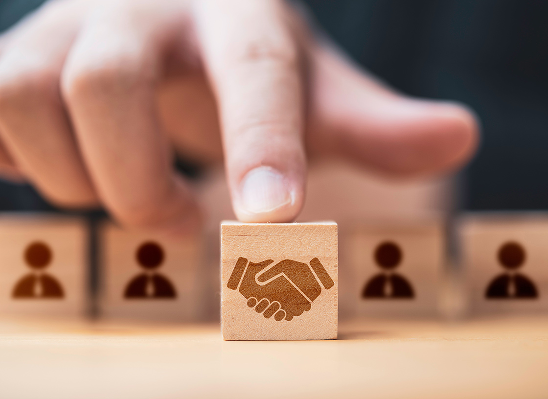 How to Build Business Relationships That Last Graphic